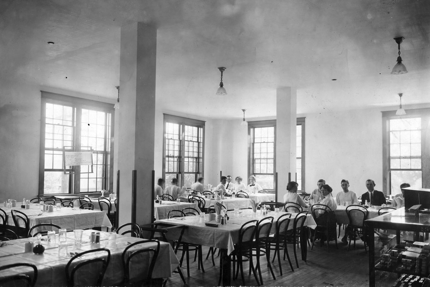 Staley dining room 1913